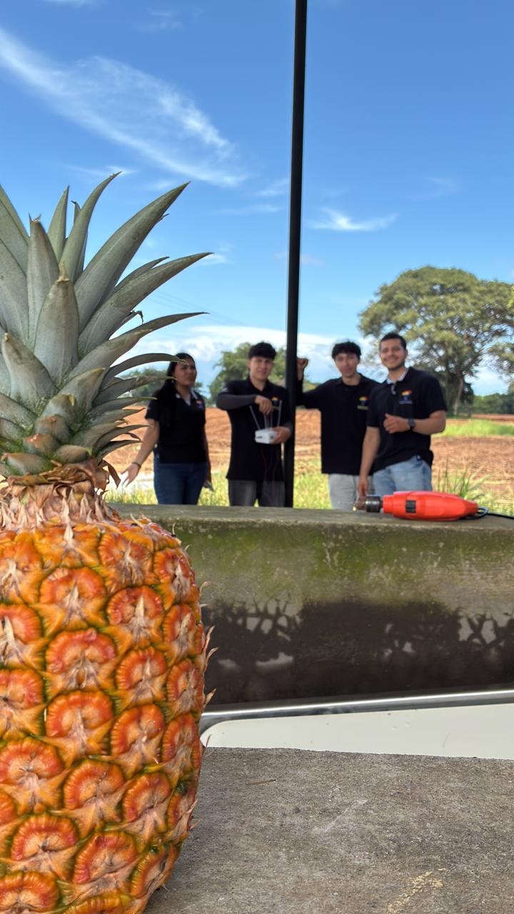 Equipo Ciberondas en el cultivo