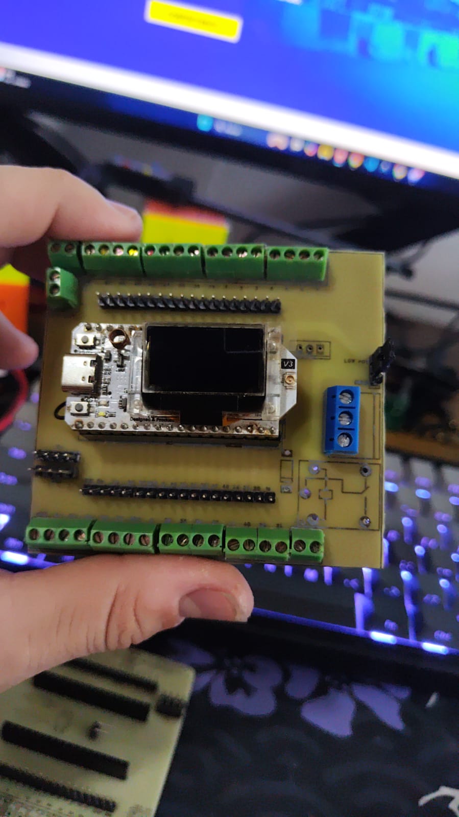 Shield personalizado ESP32